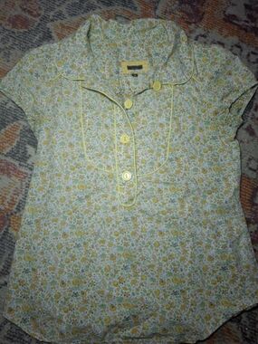Womens Yellow Floral Button-Front Blouse